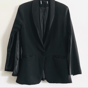 ✨LAST CHANCE!✨ H&M split-sleeve blazer